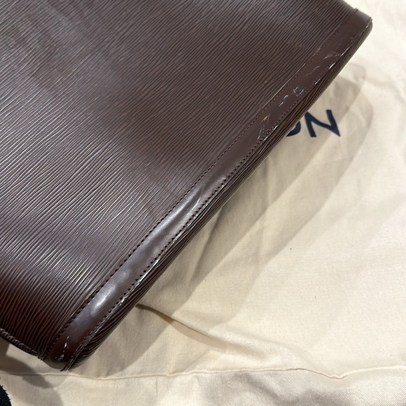 Louis Vuitton Lussac Tote - Picture 5 of 8